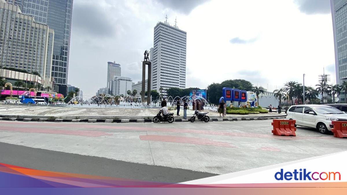 Lebaran Idul Fitri, Lalin Jalan Bundaran HI-Sudirman Lengang Hari Ini