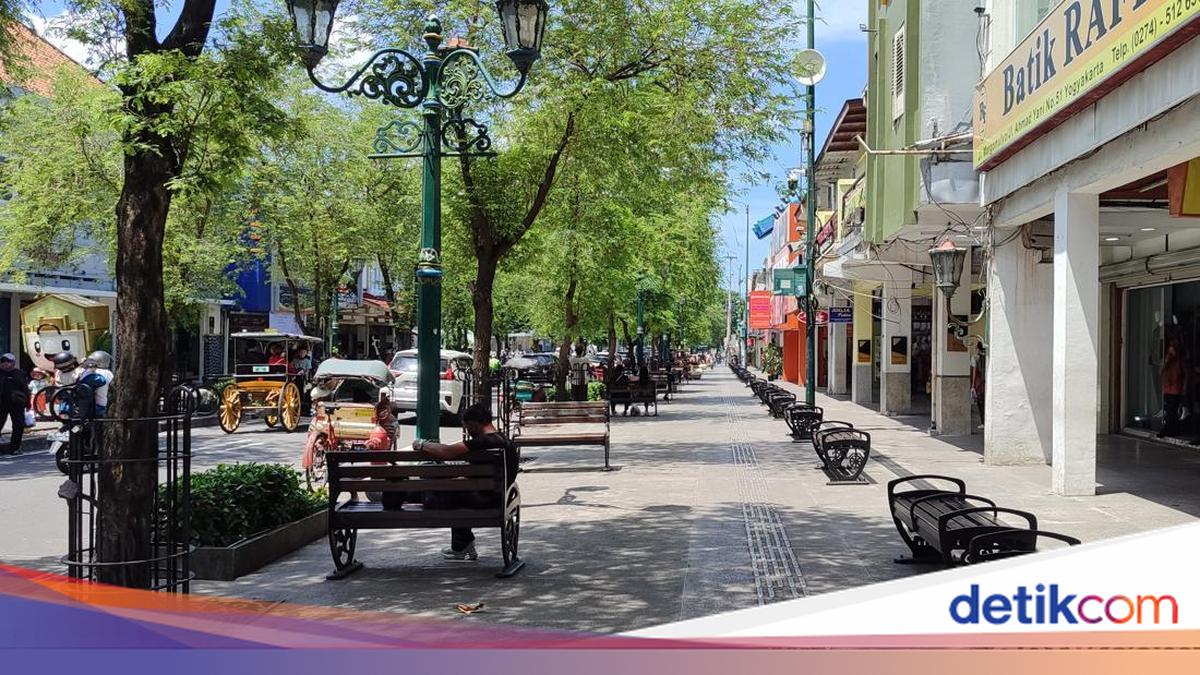 Jasa tukang pijat keliling di kawasan pedestrian Malioboro menjadi salah satu target razia petugas. Ternyata ini alasannya!

Via @detikjogja_