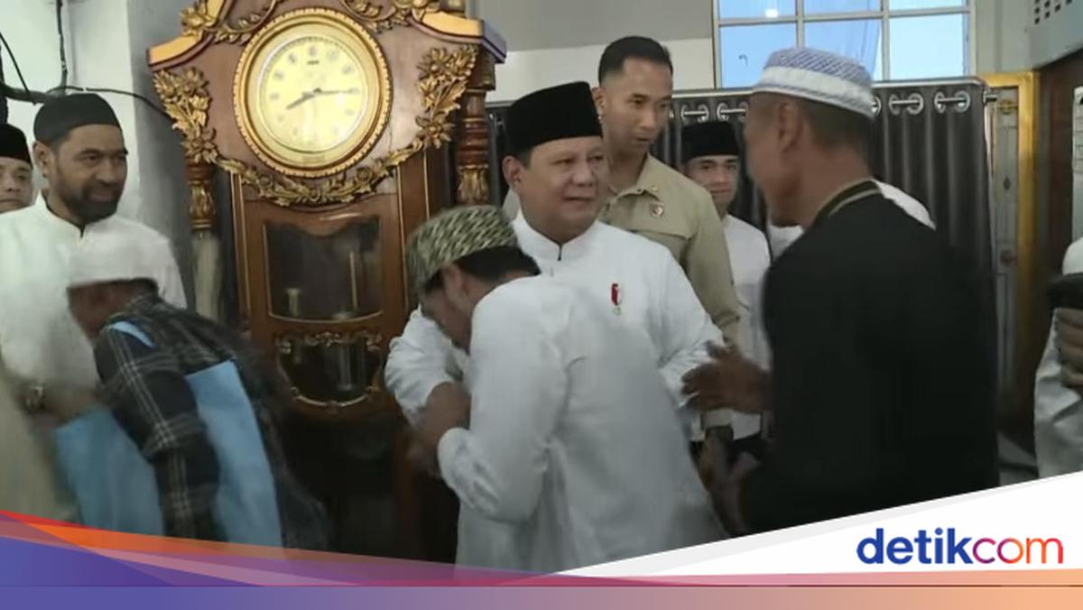 Momen Prabowo Halalbihalal Lebaran Bareng Warga Aceh Tamiang