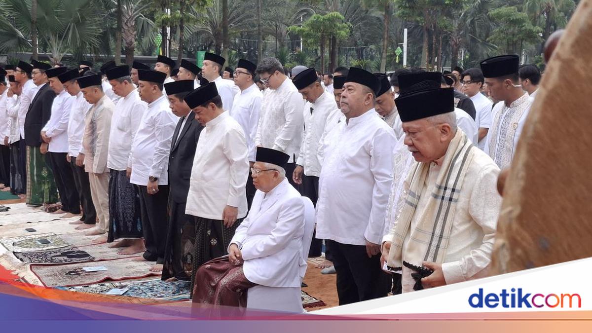 Pramono hingga Foke Salat Id di Balkot Jakarta, Ma'ruf Amin Jadi Khatib