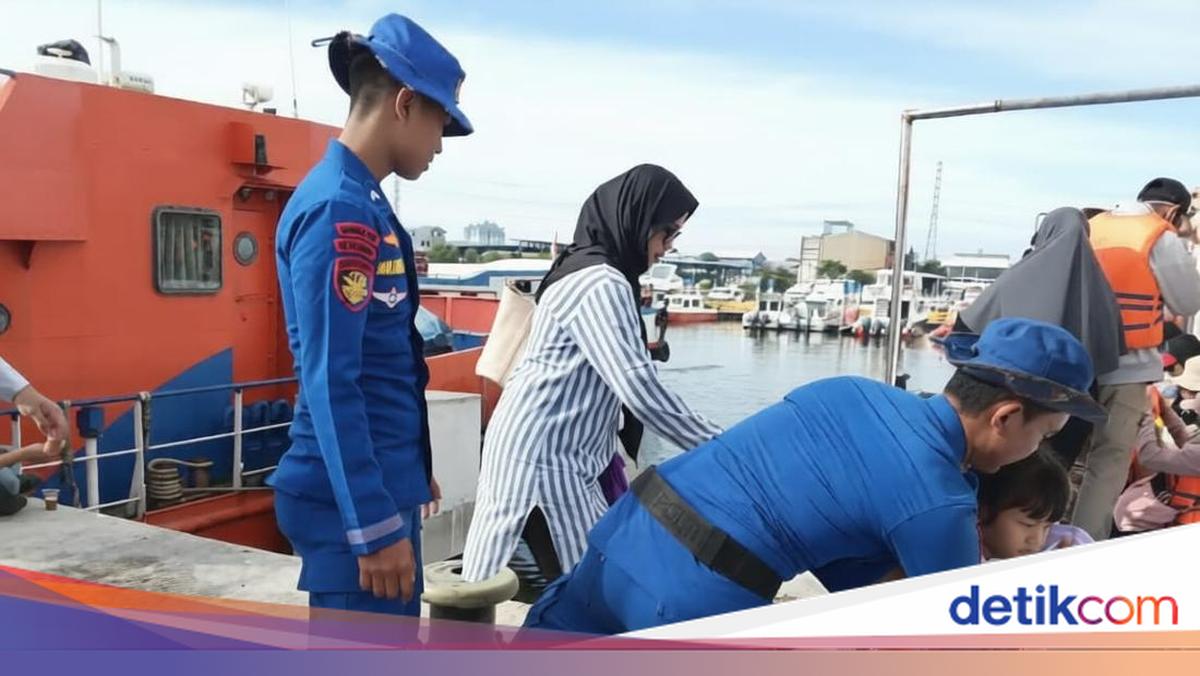 Libur Lebaran, Polairud Polda Metro Perketat Pengamanan di Dermaga Kali Adem