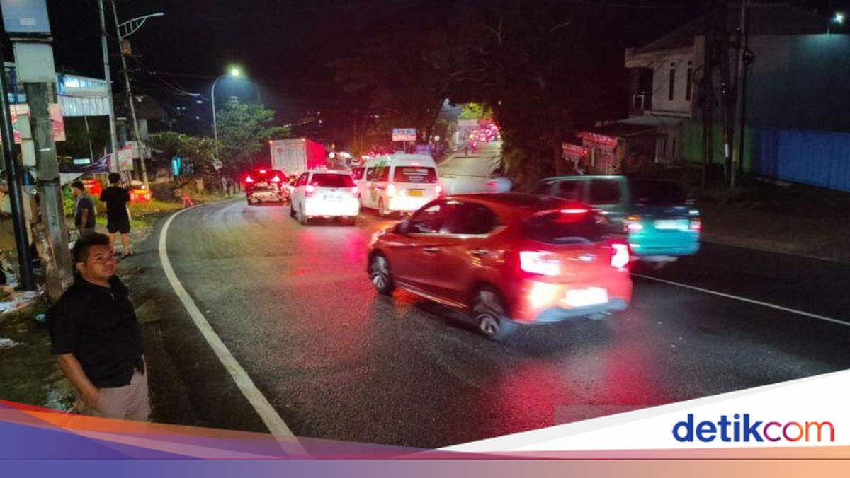 Lalin Jalur Nagreg Padat Malam Ini, Arus Mudik Lokal dan Wisata Bercampur
