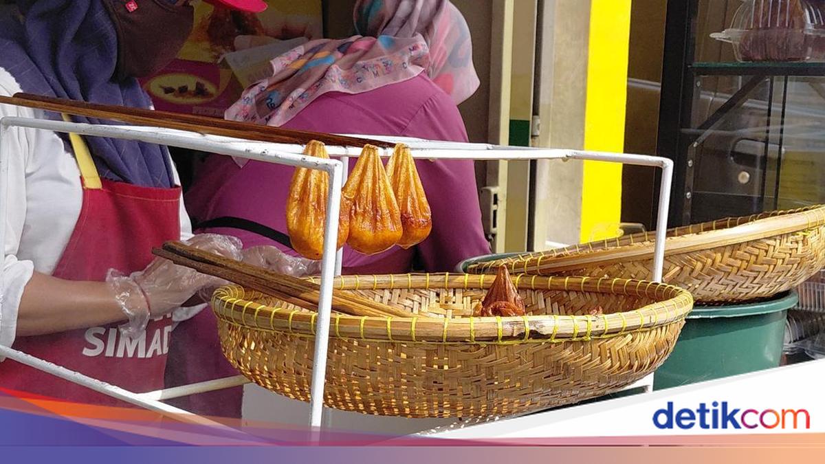 Burayot, makanan manis khas Garut, cocok dijadikan oleh-oleh Lebaran. Terbuat dari tepung beras dan gula, kue ini memiliki sejarah budaya yang kaya. Intip cara pembuatannya di sini!

Via @detikjabar_