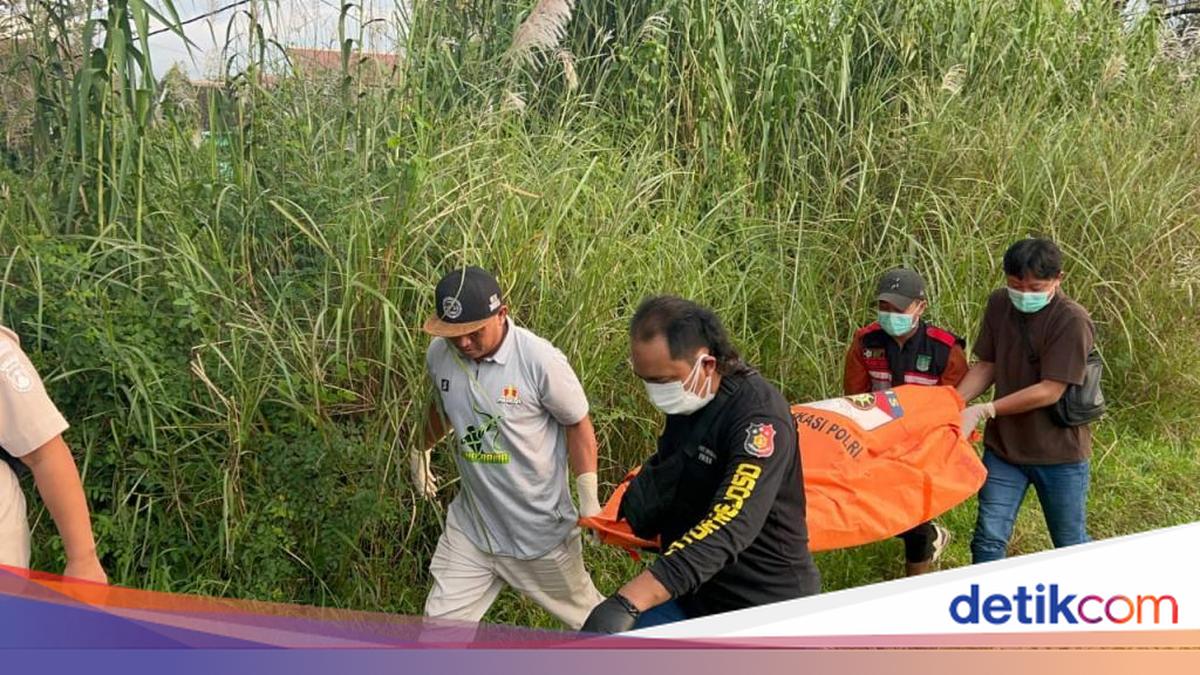 Penemuan mayat perempuan bertato di pinggir jalur pantura Pasuruan, Jawa Timur menggemparkan warga. Kondisi jasad yang mengenaskan serta identitas yang belum terungkap membuat kasus ini penuh misteri.

via @detikjatim_