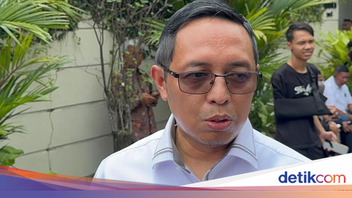 Hasan Nasbi hingga Budi Arie Antre Sowan Jokowi di Solo, Ngobrol Apa?