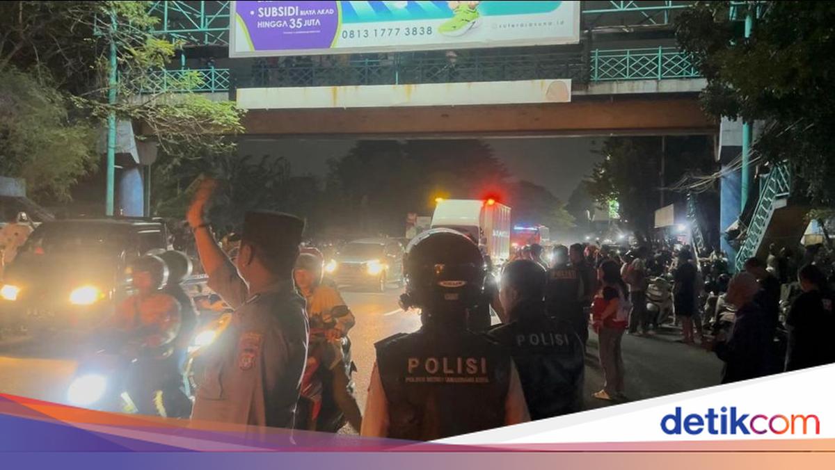 Heboh Pria di Tangerang Panjat Papan Reklame Diduga Hendak Bunuh Diri