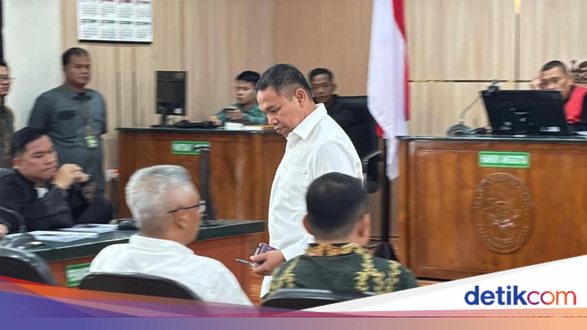 Gubernur Riau Minta Jadi Tahanan Rumah seperti Eks Menag Yaqut