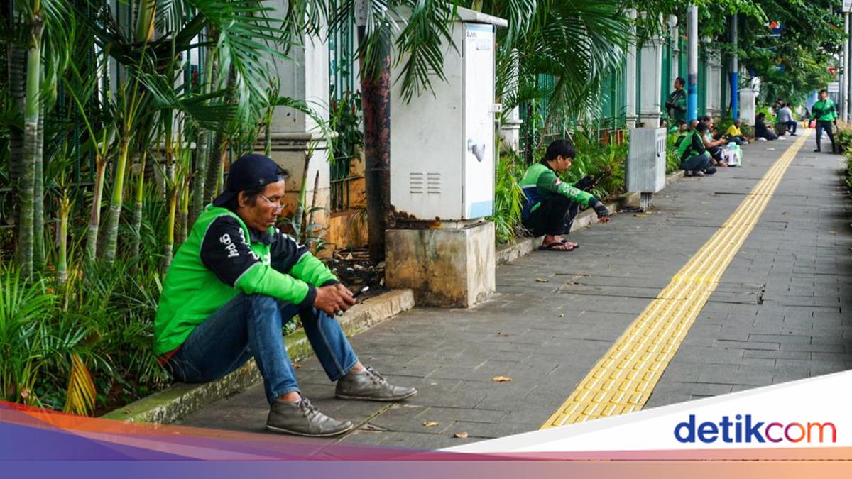Driver Ojol Khawatir Ada 'Celah' Biaya Lain soal Potongan Aplikator 8%