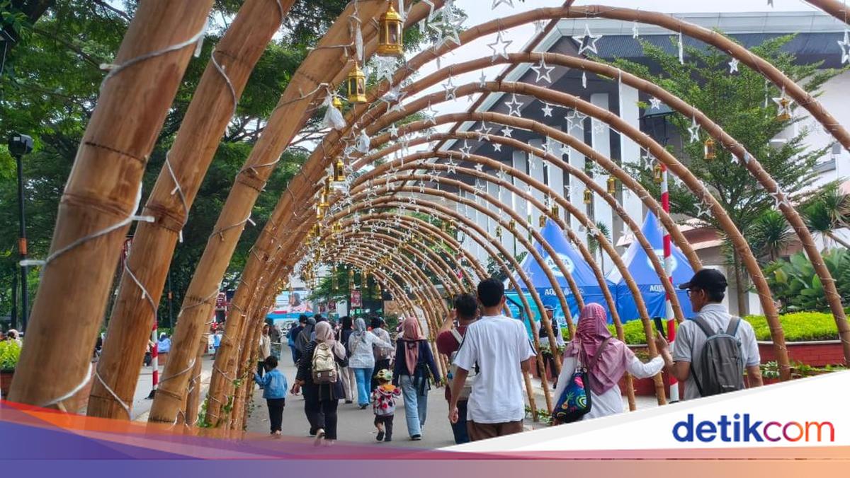 TMII Masih Ramai H+7 Lebaran, Anjungan-Pertunjukan Tari Jadi Daya Tarik