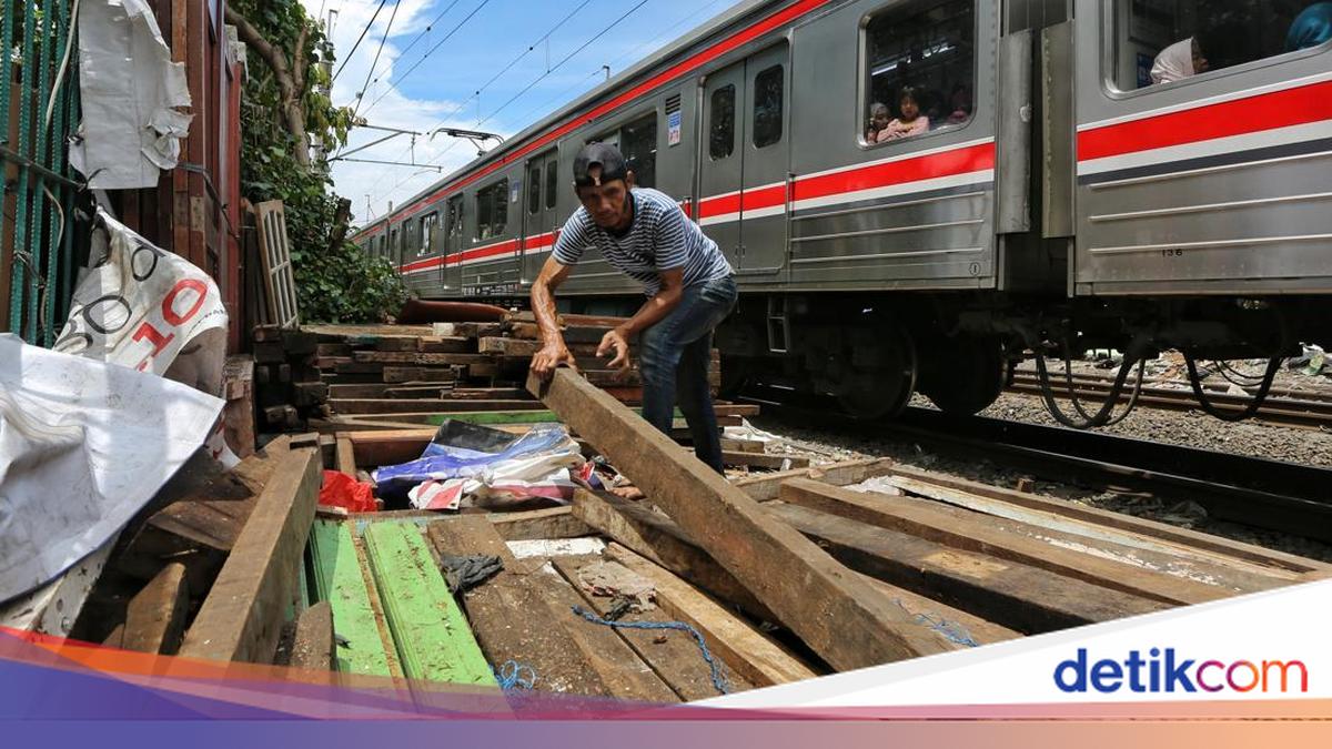 Rusun Disiapkan untuk Relokasi Sementara Warga Tepi Rel Senen
