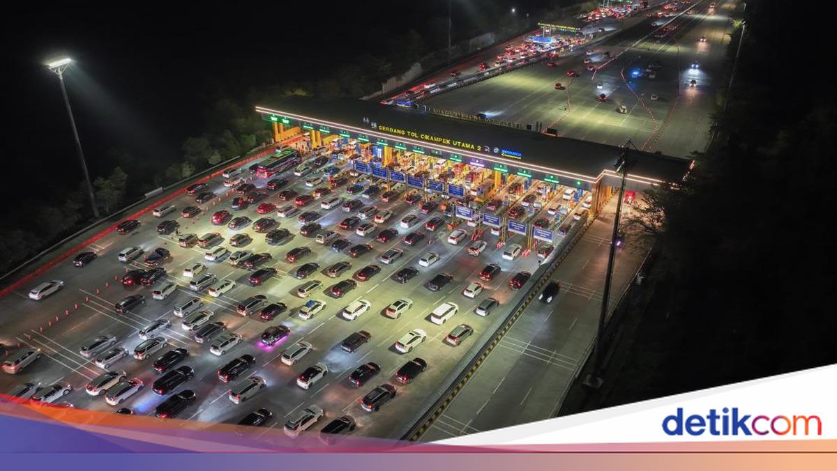 112 Ribu Kendaraan Keluar dari Jakarta Via GT Cikatama Saat Libur Idul Adha