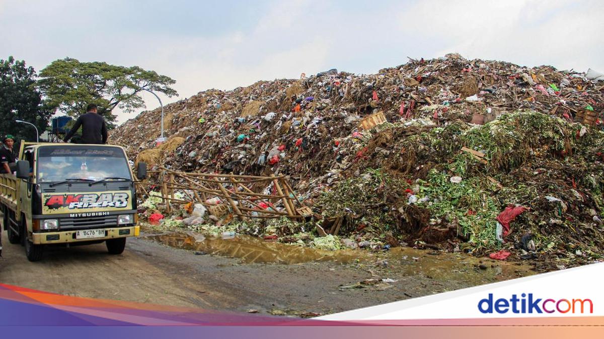 Tumpukan Sampah di Pasar Kramat Jati Ditargetkan Rampung Besok