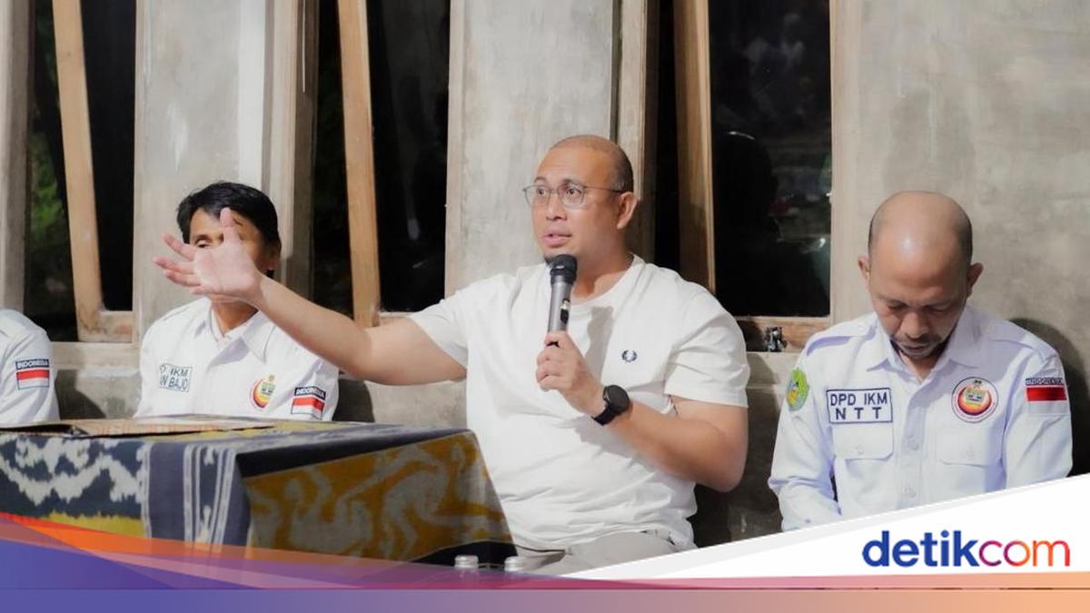 Andre Rosiade Resmikan Aula Perantau Minang di Labuan Bajo