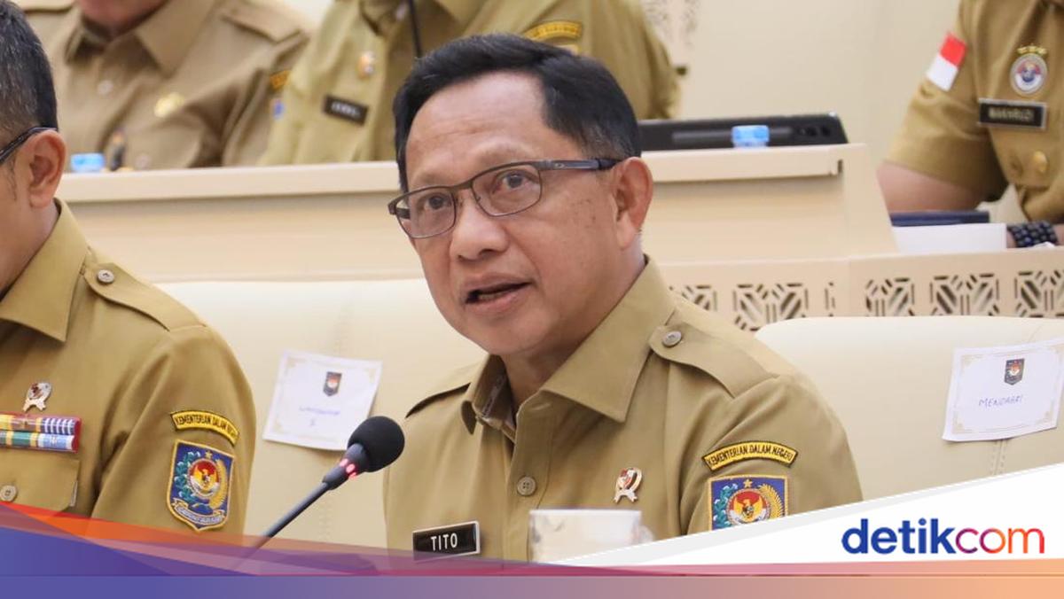 Rapat dengan DPR, Tito Paparkan Capaian Kinerja Strategis Kemendagri