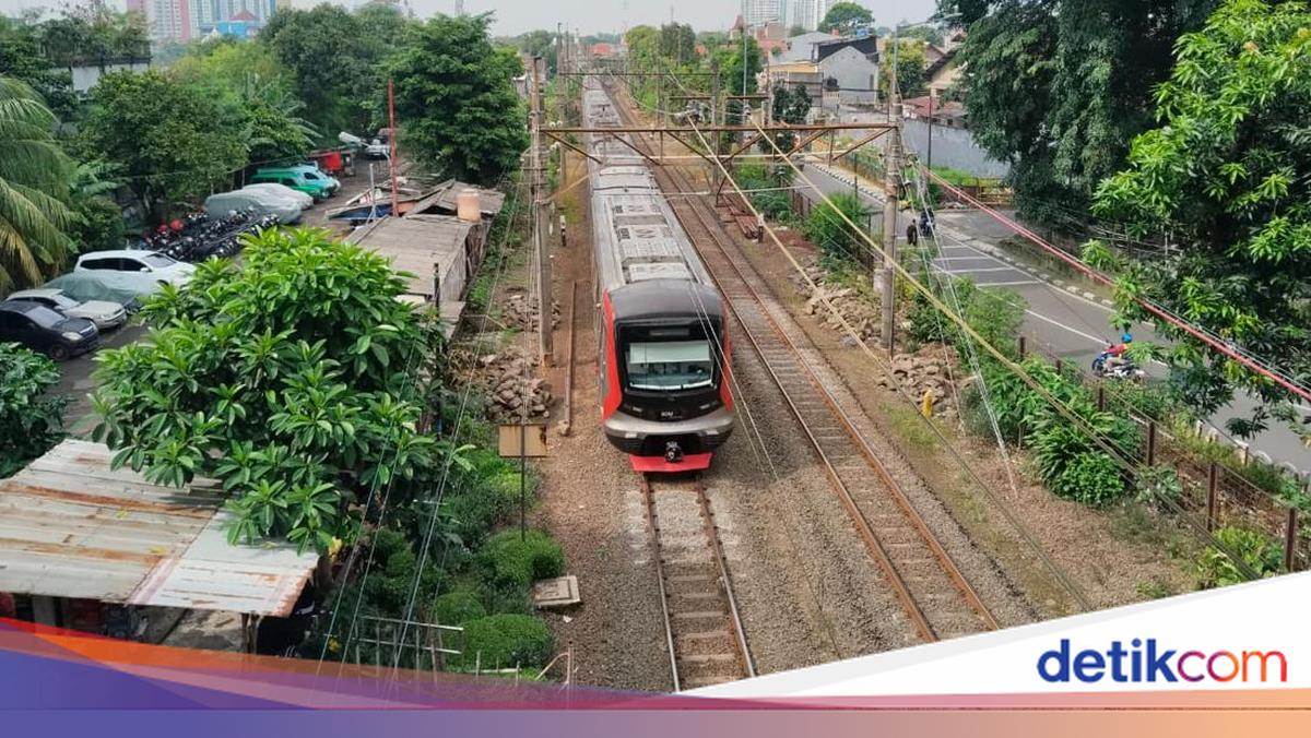 Viral Pria Diturunkan dari KRL karena Diduga Lecehkan Penumpang Wanita
