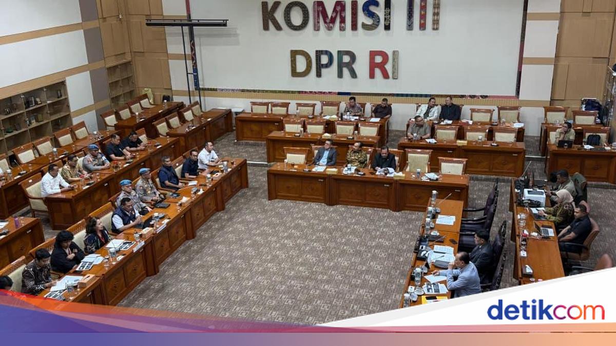Komisi III DPR Buka Opsi Bentuk Pansus Penyiraman Air Keras Andrie Yunus