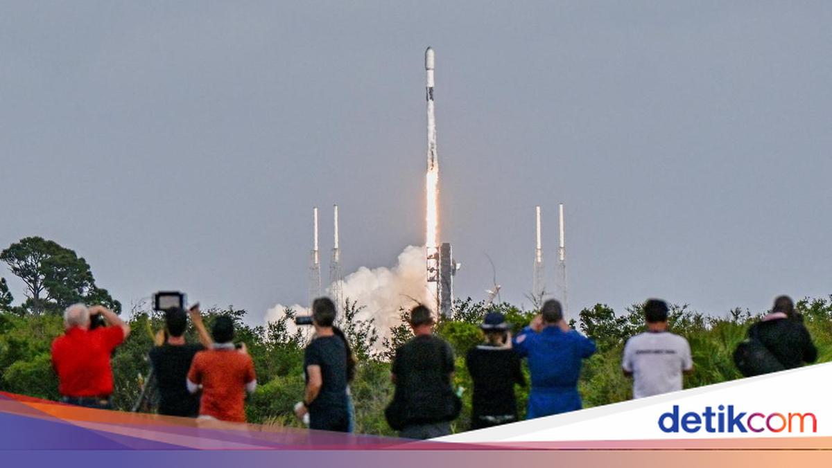 Roket Falcon 9 Catat Rekor, Bawa 29 Satelit Starlink