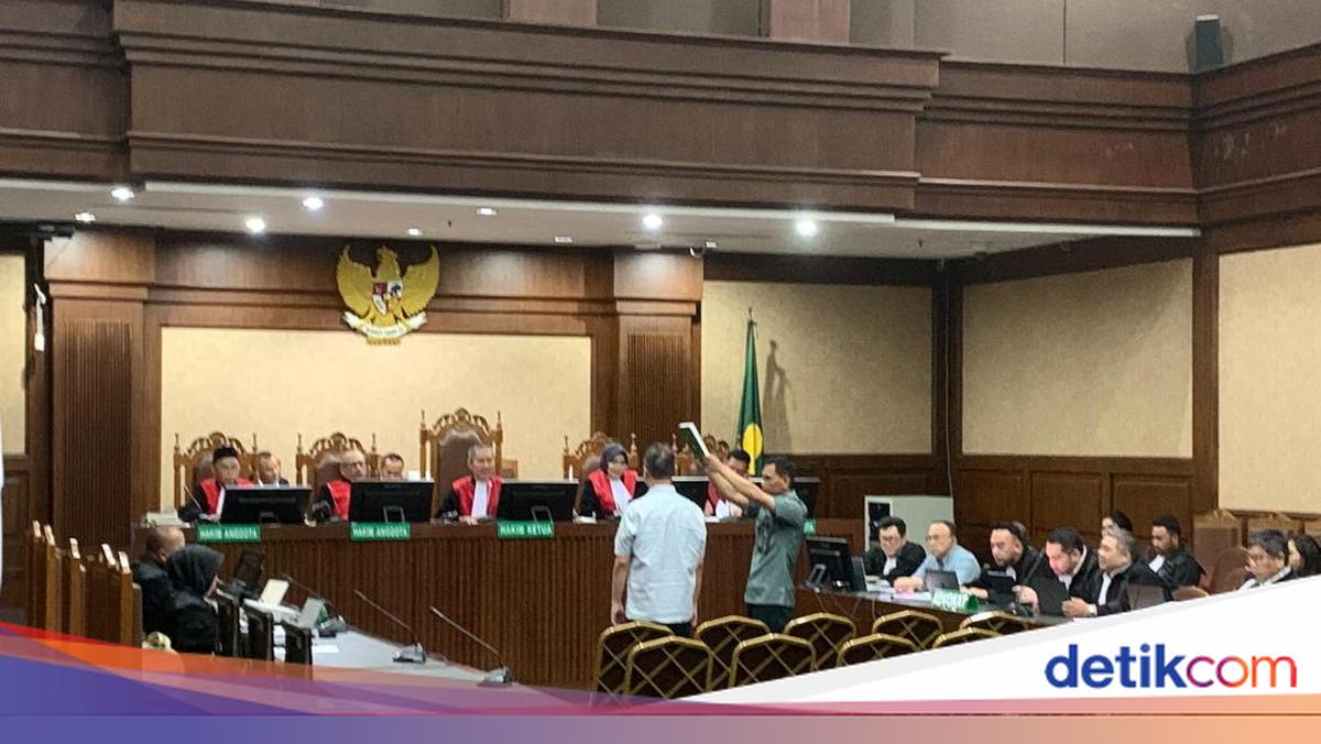 Saksi Klaim Tak Pernah Desak Terdakwa Kasus BBM Sewa Tangki Anak Riza Chalid