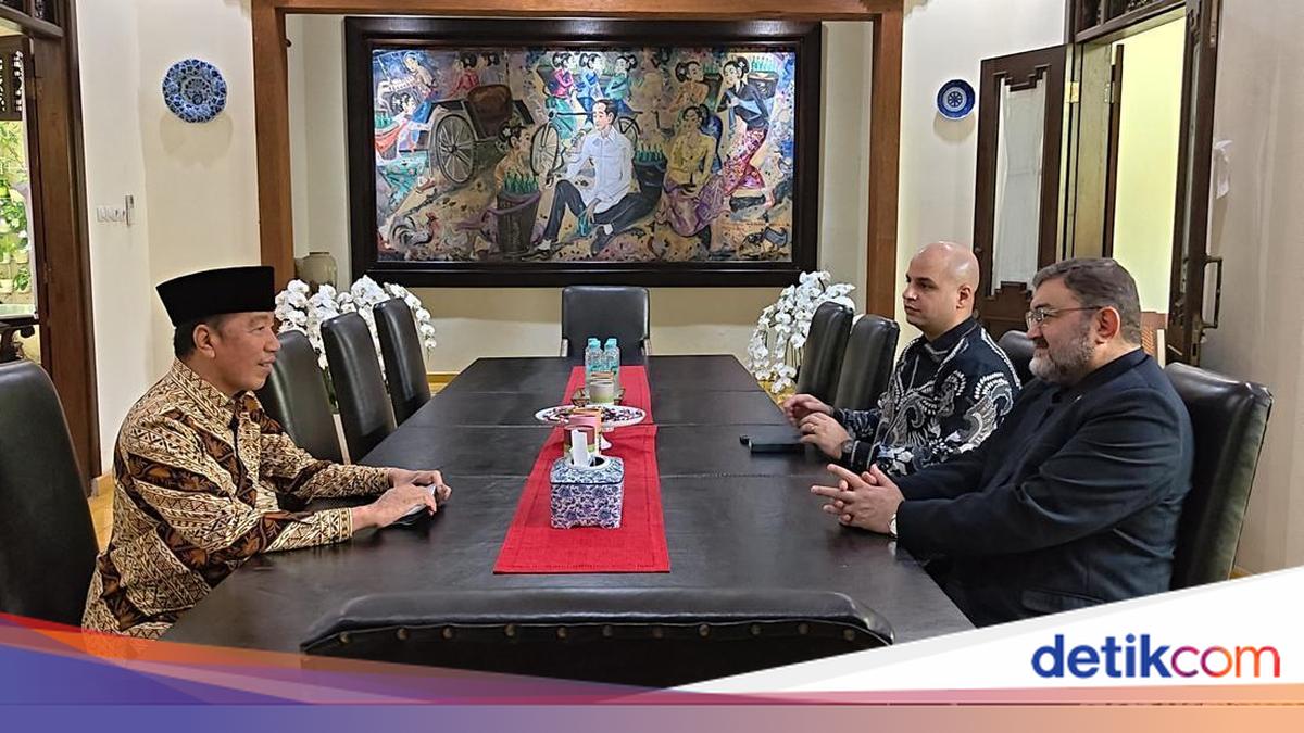 Bertemu 1 Jam, Dubes Iran Kenang Pertemuan Jokowi dan Mendiang Ali Khamenei