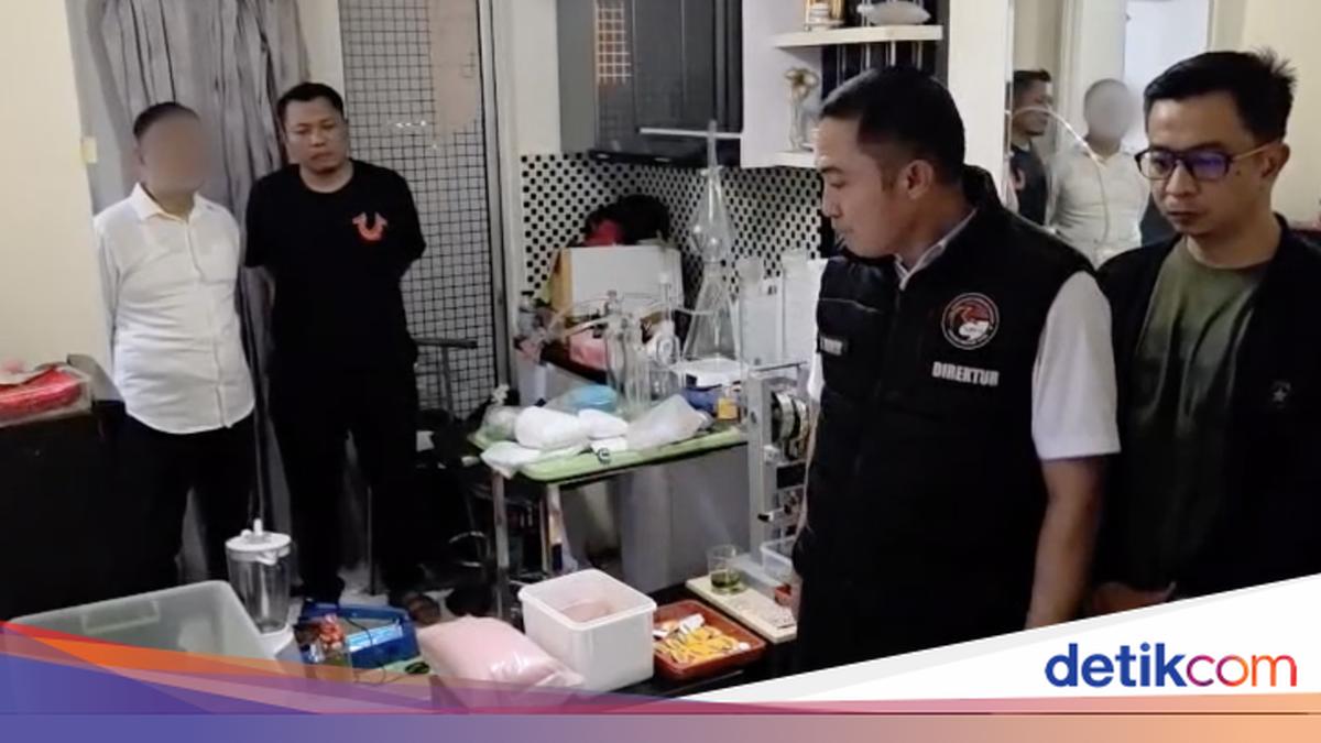 Polda Metro Ungkap Clandestine Lab Ekstasi dan Happy Water di Jaktim
