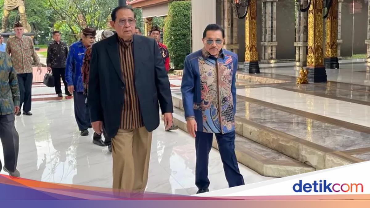 SBY Kenang Masa Saat Hendropriyono Jadi Mentornya
