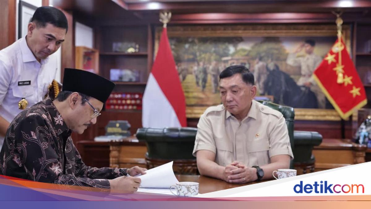 Kemensos-Kemenhan Teken MoU Pengalihan Pengelolaan Taman Makam Pahlawan