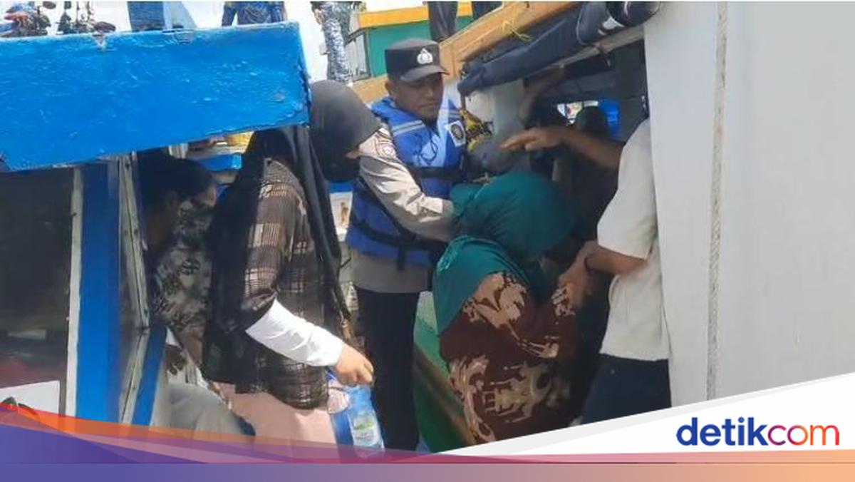 Kapal Mati Mesin Mendadak di Kepulauan Seribu, 54 Penumpang Dievakuasi