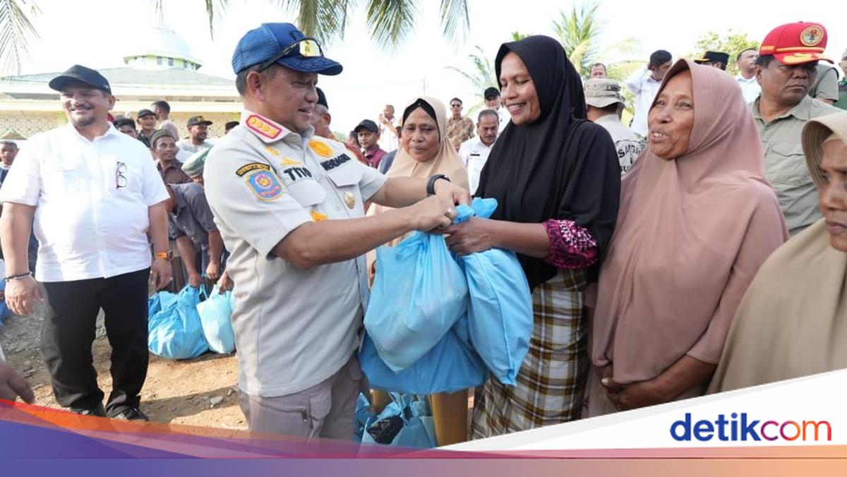 Kunjungi Aceh Tamiang, Tito Pastikan Percepatan Penanganan Pengungsi