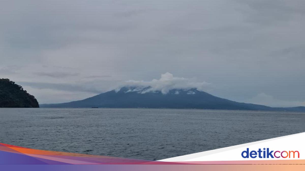Status Gunung Anak Krakatau Naik Jadi Level III Siaga