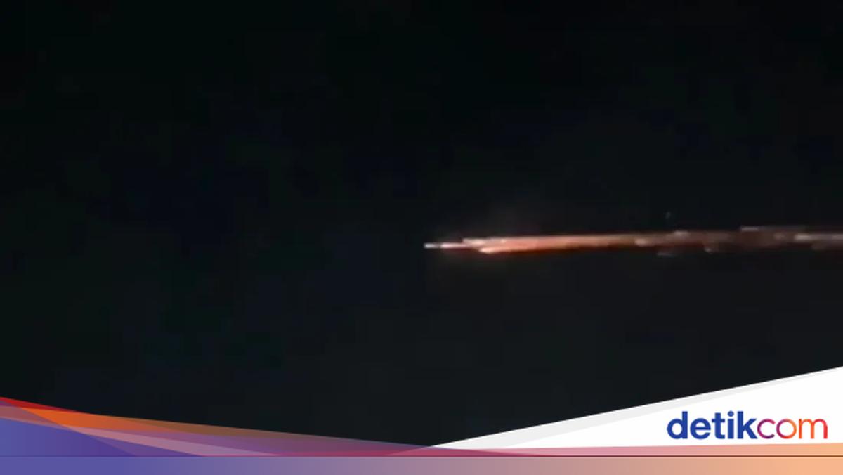 Apa Itu Sampah Antariksa? Benda Bercahaya yang Lintasi Langit Lampung