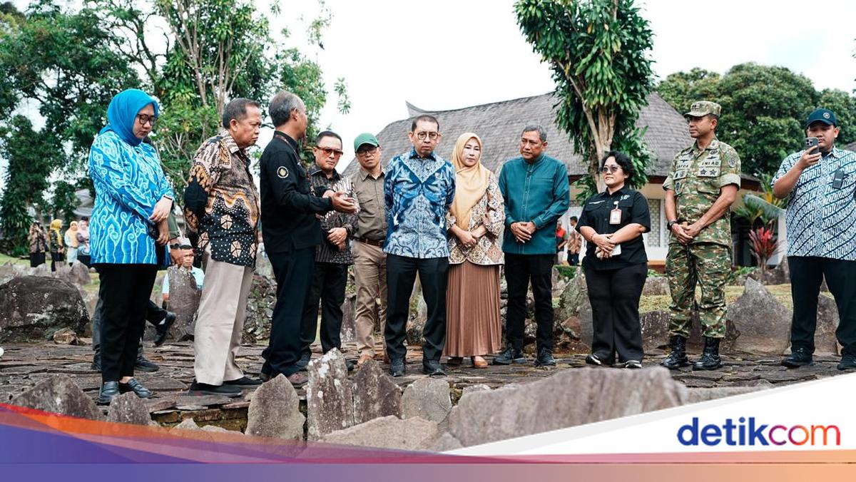 Menbud Resmikan Revitalisasi Ruang Pameran Museum Cipari di Jabar