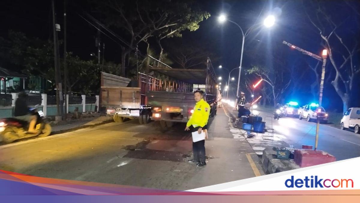 Pak Ogah di Demak Tewas Tertabrak Mobil Saat Putar Balik di Jalur Pantura