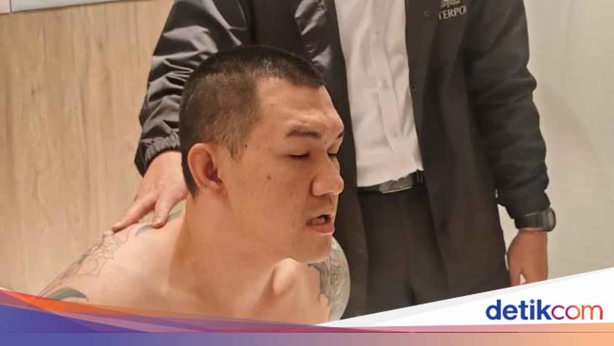 Bareskrim Sita Tas-Ponsel saat Tangkap Andre 'The Doctor' di Malaysia