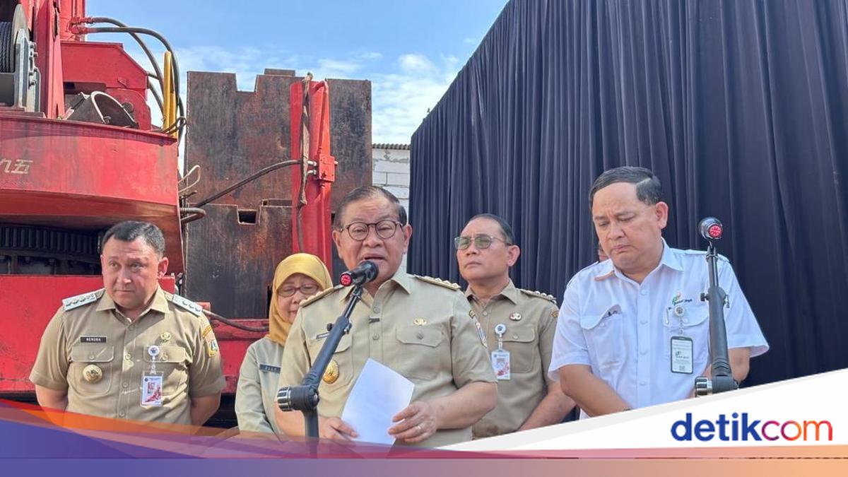 Sampah Masih Menumpuk di Kramat Jati, Pramono Targetkan Beres Sepekan