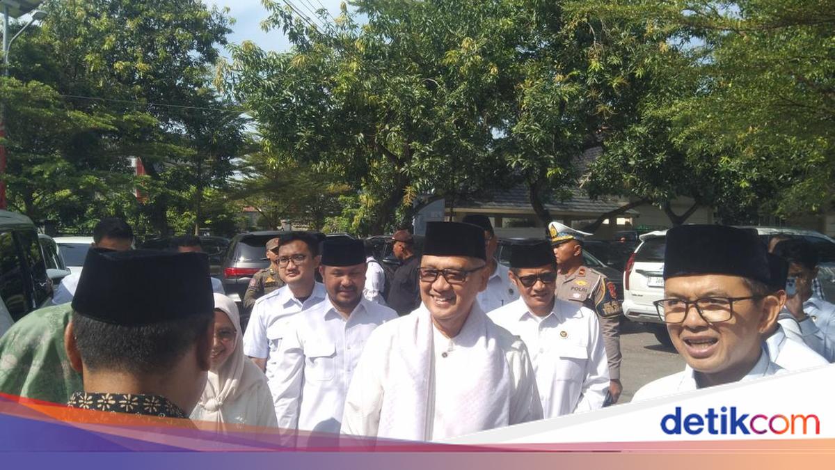 Pemerintah pastikan ibadah haji 2026 berjalan lancar dengan jaminan keselamatan jemaah. Koordinasi intensif dilakukan untuk antisipasi situasi global.

Via @detikjabar_