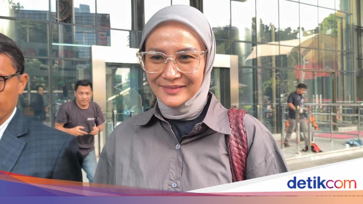 Selesai Diperiksa KPK, Istri Ono Surono Dicecar 16 Pertanyaan