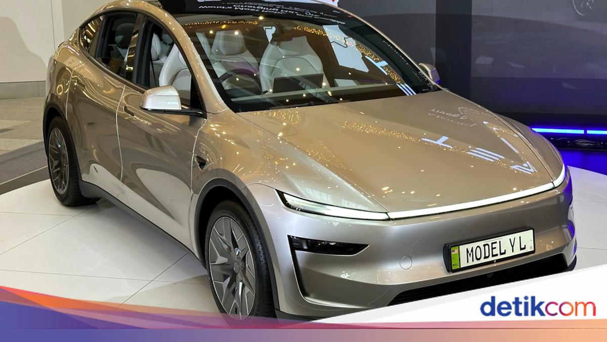 Tesla Mulai Kenalkan SUV 7 Penumpang!