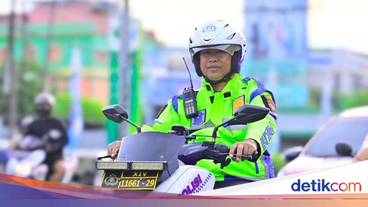 Bripka Mahir Gagas 'Kembali ke Jalan Benar', Edukasi Warga Tertib Lalu Lintas