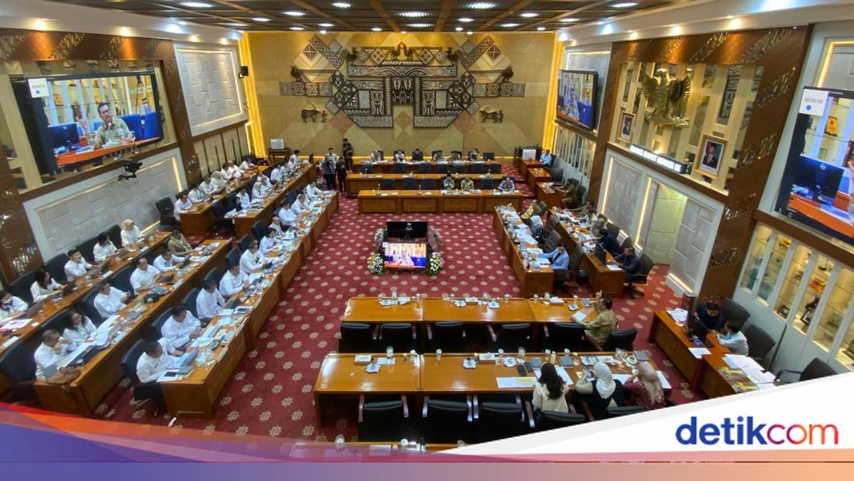 Ongkos pesawat haji naik. Kemenhaj pastikan jemaah tidak terlibat. Berikut informasi selengkapnya!

Via: @detikHikmah