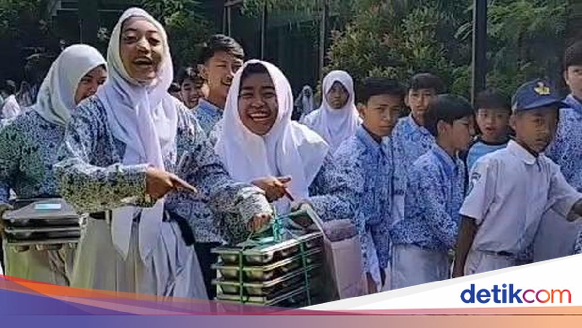 Siswa di SMPN 1 Dayeuhkolot mengembalikan paket Makan Bergizi Gratis karena bau tidak sedap. Dapur SPPG ditutup sementara untuk evaluasi. Berikut ulasannya!

Via @detikjabar_