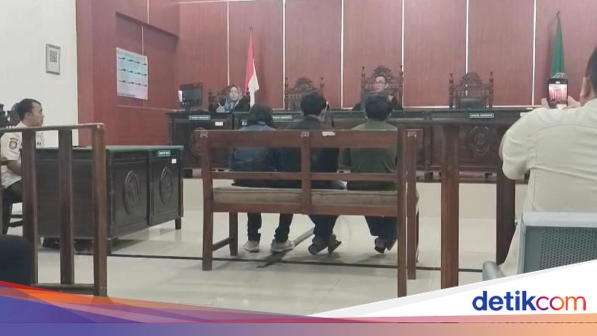 Buang Sampah Sembarangan, 3 Pria di Pandeglang Dihukum Denda Rp 8 Juta