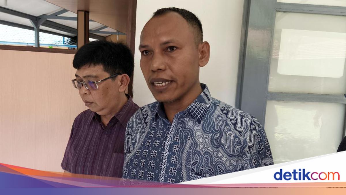 Tim kuasa hukum PB XIV Purboyo ramai-ramai mundur dalam sidang menghadapi gugatan Gusti Moeng. Simak ulasan lengkapnya di sini!

Via @detikjatengcom