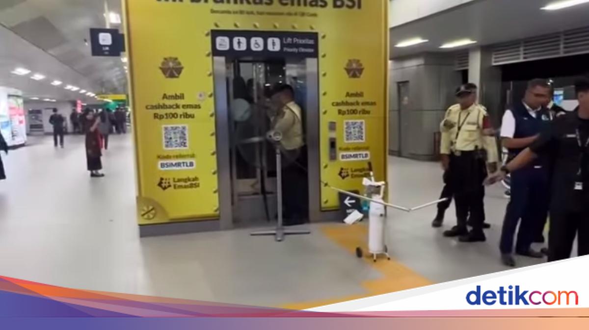 Sejumlah Orang Terjebak di Lift MRT Lebak Bulus Saat Listrik Padam