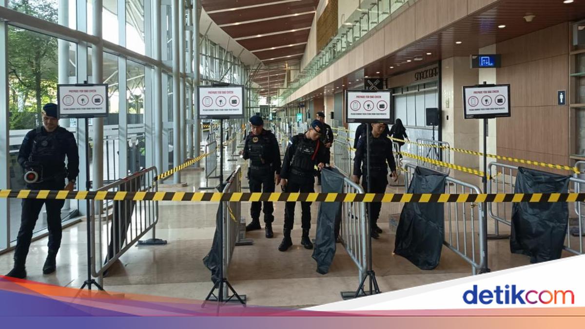 Brimob Gegana Sterilisasi Area Jelang Konser NCT Wish di ICE BSD Tangerang
