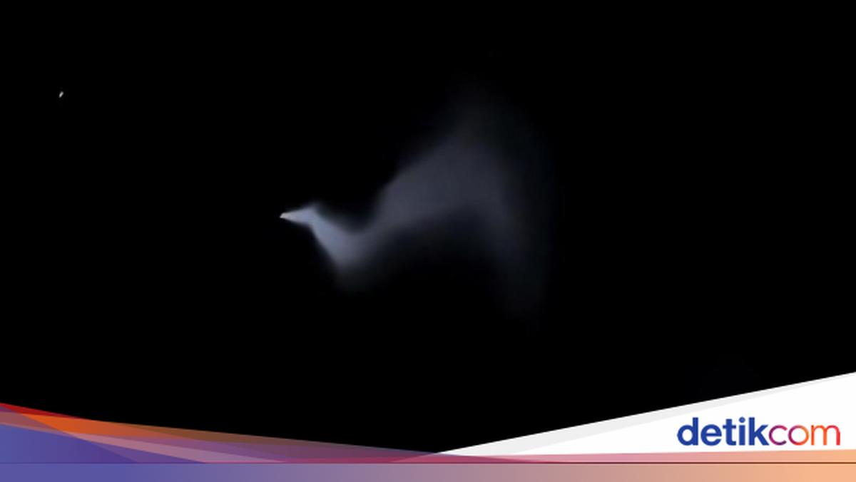 Roket China Terlihat di Bali-Lampung Tak Berkaitan, Begini Analisis BRIN