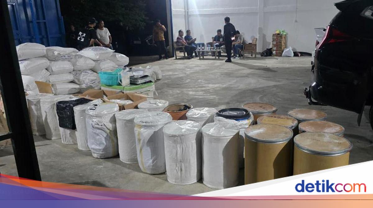 Polda Metro Jaya Bongkar Pabrik 'Pil Jin' di Jateng