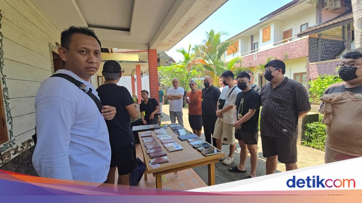 Petugas Imigrasi Sukabumi amankan 16 WNA terlibat aktivitas siber ilegal di Palabuhanratu. Pengejaran dilakukan setelah informasi dari masyarakat.

Via @detikjabar_