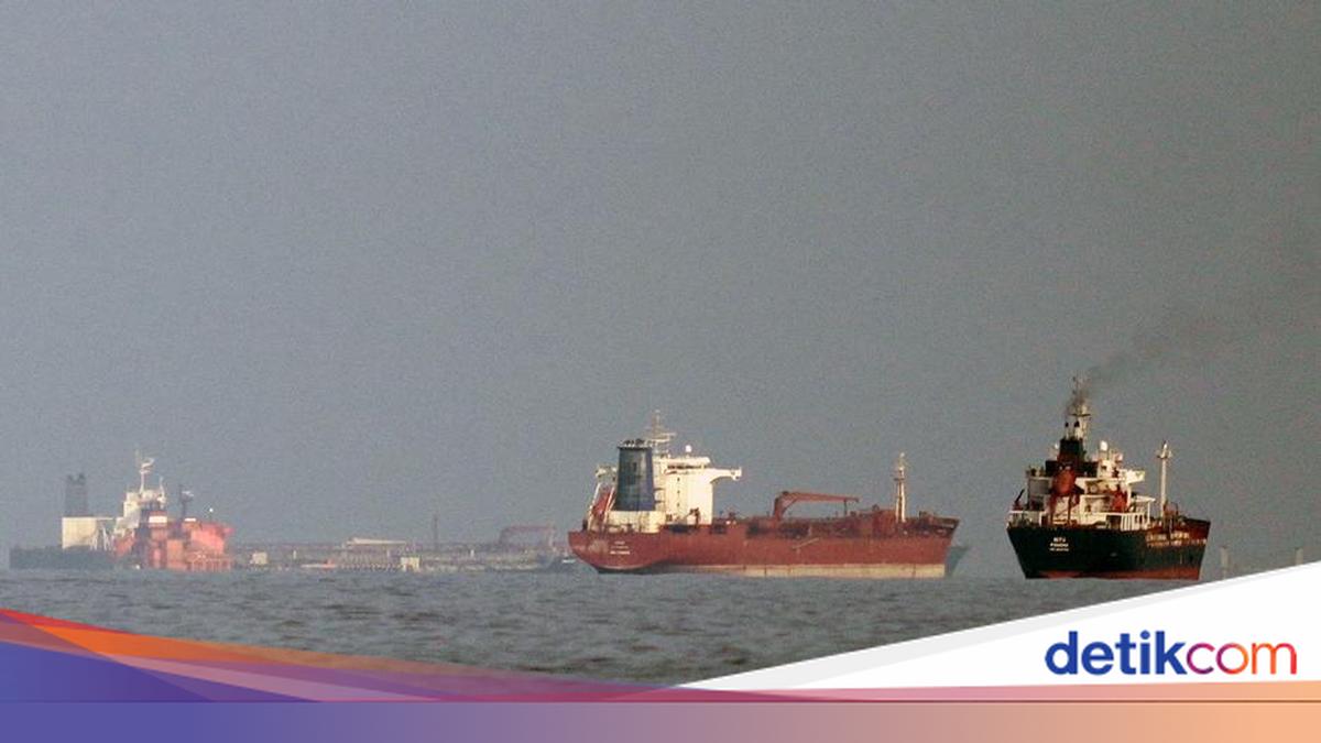 Blokade Selat Hormuz: Trump Ungkap Bisnis Ini Bikin AS Seperti Bajak Laut