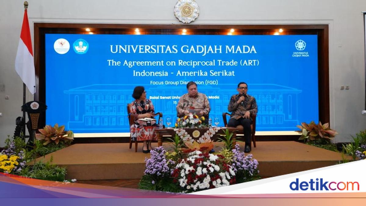 Di FGD UGM, Airlangga Soroti Kekuatan Ekonomi dan Diplomasi Perdagangan RI