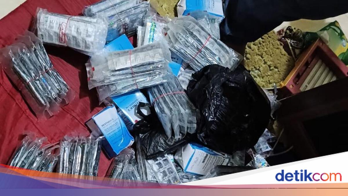 Polisi Bongkar Warung Kelontong Palsu yang Jual Obat Keras di Jakarta Selatan